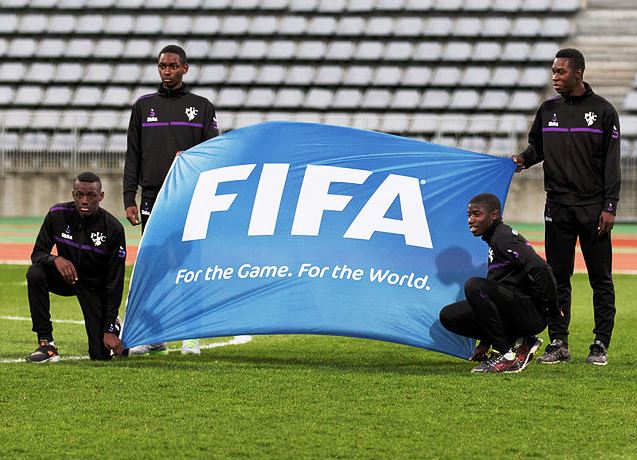 Issa Hayatou ist der neue FIFA-Chef