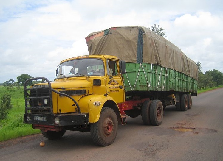 Schmucker Gambia-Truck